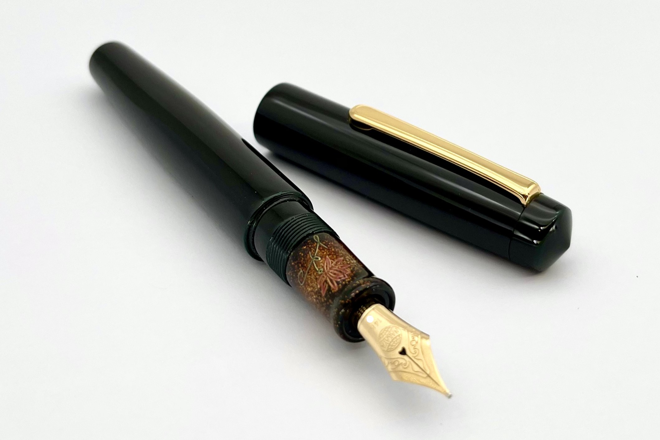 NakayaPiccoloLongWriterMidoriTamenuriwithLotusFlowerFP_E